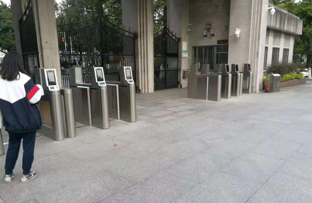 校园宿舍楼人脸识别门禁闸机的意义