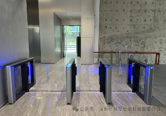 办公楼闸机早高峰拥堵怎么办？伺服速通门0.3秒识别，千人通勤无压力