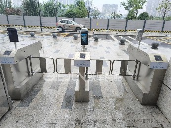 铁军智能——适合校园出入口的几款人行通道闸机介绍