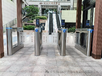 骑手、访客、快递员——铁军智能小区扫码闸机的多角色通行管理方案.