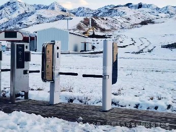 智慧雪场第一关：论滑雪场检票闸机在提升游客体验与管理效率中的核心作用