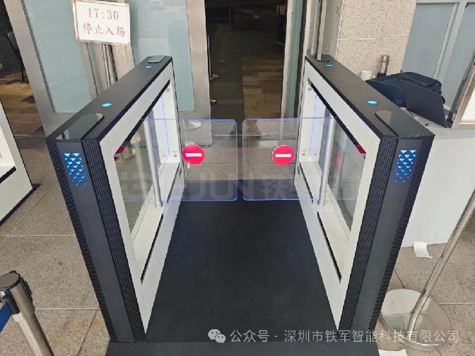 铁军智能闸机厂家为您介绍一套完整的人行通道闸机门禁系统的重要组成部分