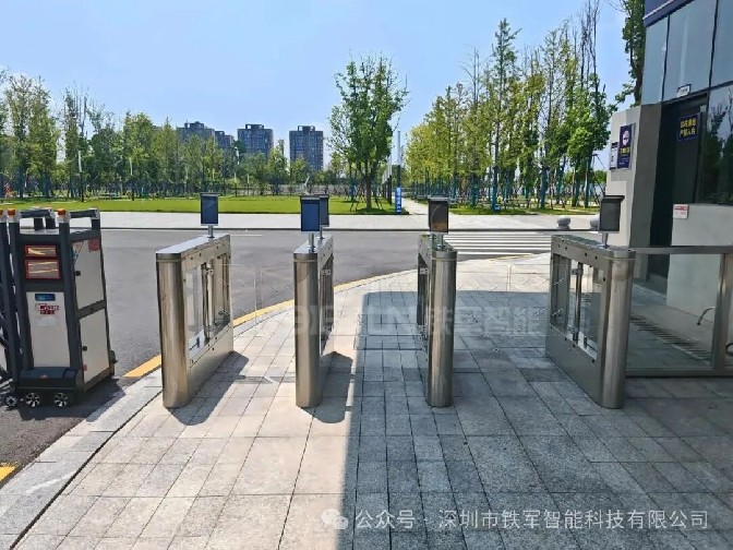 校园安全再升级：人脸识别摆闸如何筑牢校园第一道防线