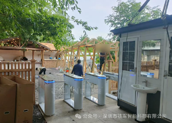 铁军智能景区出入口检票闸机定制：扫码、刷脸、身份证三合一