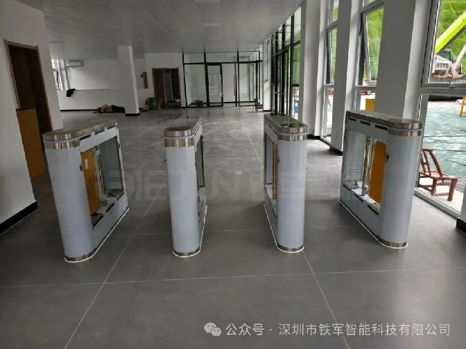 室内游泳馆闸机：更衣柜管理+入场核验+客流统计