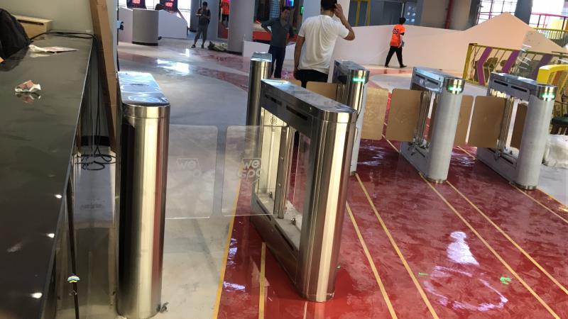 温州鹿城万达广场游乐园实时扫码消费票务系统小摆闸