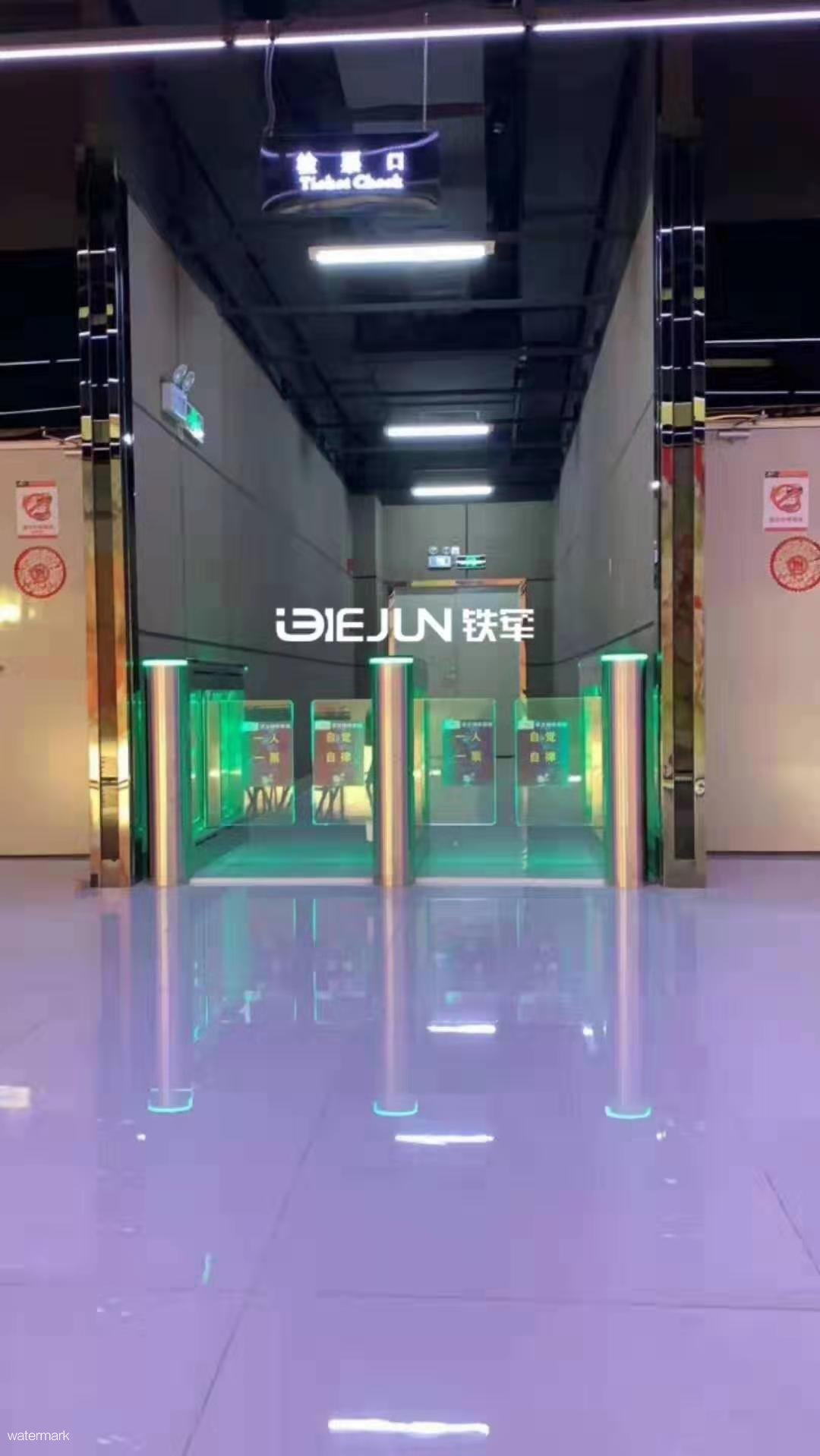 影院小摆闸案例