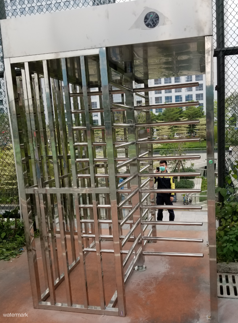 深圳宝安区留仙洞万科云城 无人篮球场全高闸项目