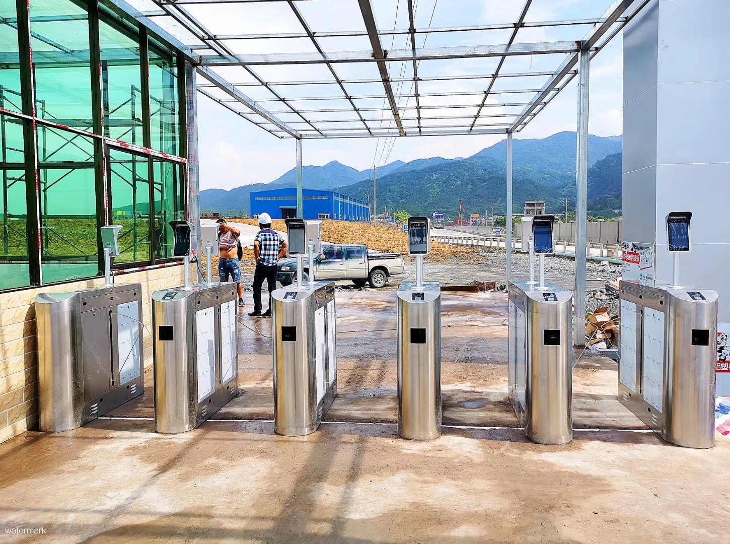  广西大藤峡工地实名制人脸识别翼闸案例