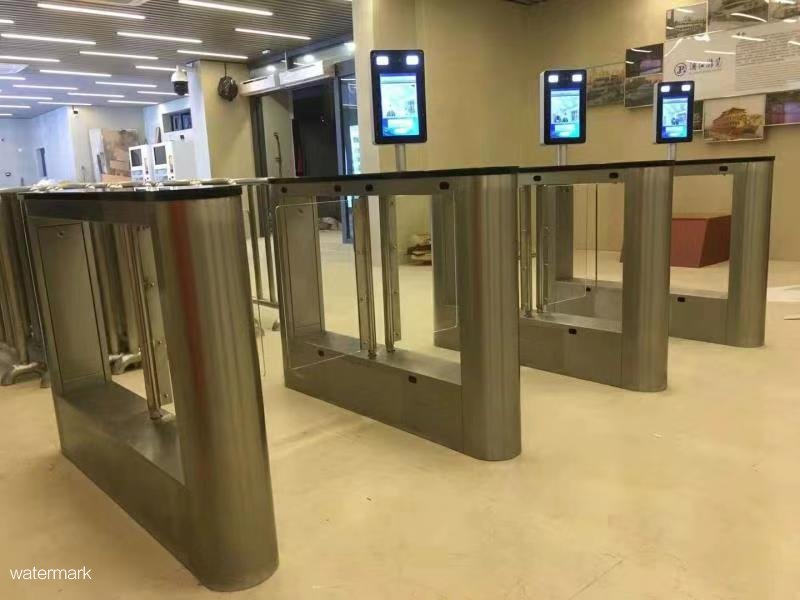 上海人脸识别速通门闸机-金陵东路外滩旅游码头安装案例