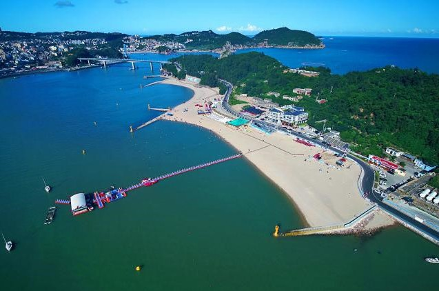 浙江省温州市韭菜岙·蓝海湾度假中心——人脸识别检票圆弧小摆闸项目