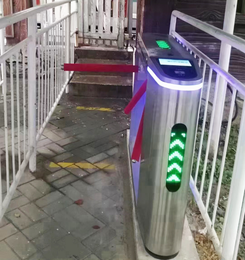 旅游景区出入口检票闸机，实现手机扫二维码检票进入