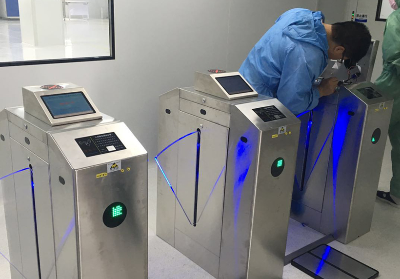 无尘车间出入口ESD防静电通道闸机的解决方案