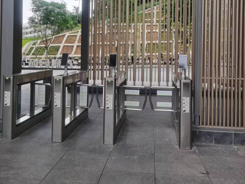 人脸识别技术在人行通道闸机中的应用与前景