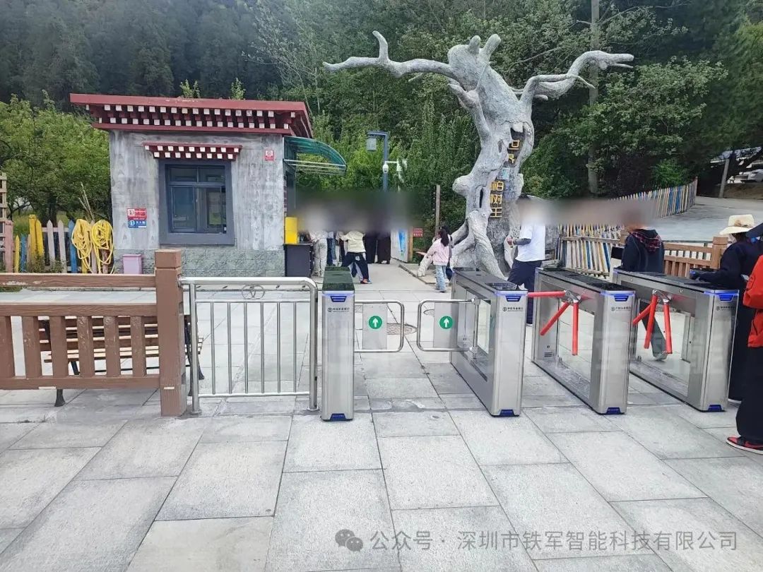 景区检票口闸机厂家怎么选？铁军智能：从企业实力与解决方案维度考量